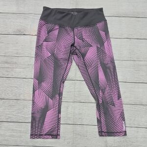 Reebok Size Small 19"